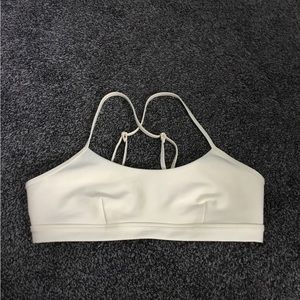 NWOT Alo Sports Bra in French Vanilla
